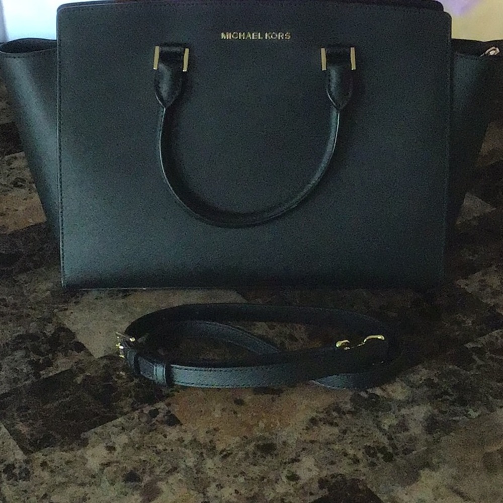 Michael Kors Selma Large Top ZIP Satchel
